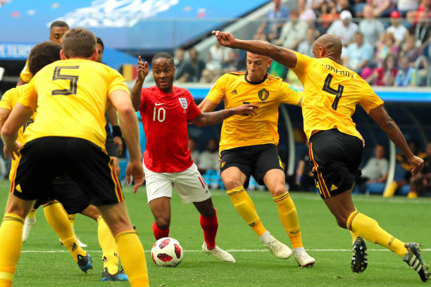 更突显了训 更突显了训