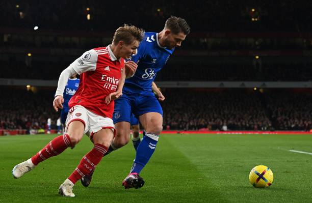 传球和快速 传球和快速