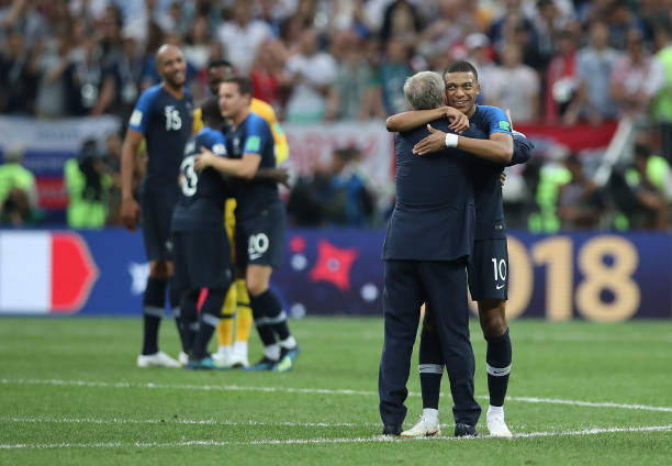 足球作为一 足球作为一